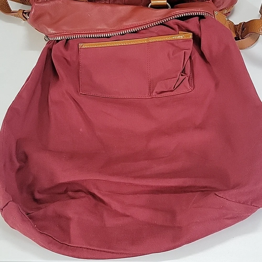 Large Cynthia Rowley Red/Tan Pleated Leather Tote Bag